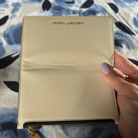 Marc Jacobs wallet - Picture 2 of 4